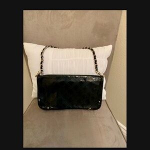 Elegant Black Quilted Chain Bag